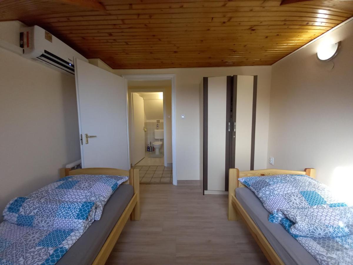 Malibu Apartment Balaton North Balatonalmadi Bagian luar foto